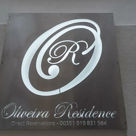 Oliveira 1 *